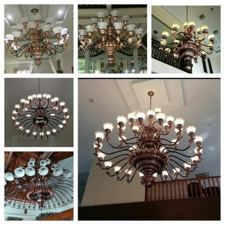 B1 Lampu Robyong | Tembaga Jayakarta | Kerajinan Logam Tembaga & Kuningan Boyolali. adalah sebuah kerajinan lampu gantung dengan banyak tangkai yang memutar , mulai dari yang paling kecil bertangkai 6 hingga bertangkai puluhan. Lampu robyong tembaga dan